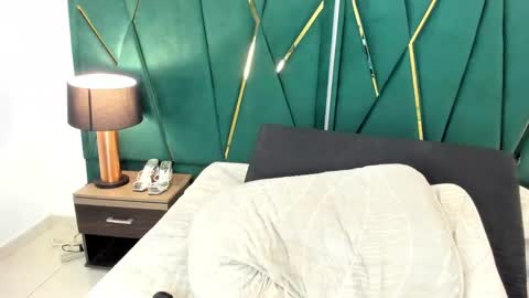 Snapshot of tamara_myller1 chatting on September 23, 1:31 pm Tamara  online show from September 23, 1:31 pm