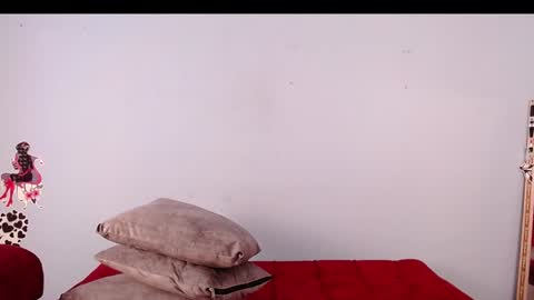 Snapshot of tamara_reyna chatting on December 3, 8:28 pm Tammy Modelo independiente YEAH online show from December 3, 8:28 pm