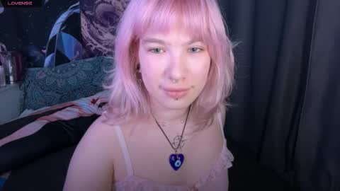 Lola online show from December 19, 7:17 pm