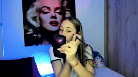 tania06 online show from December 3, 1:24 pm