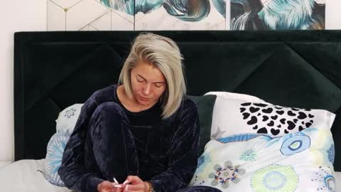 tanyaGrey online show from April 8, 8:16 am