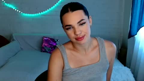 tasty_babyy online show from August 4, 9:15 am