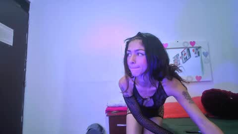 Snapshot of tatis_blux chatting on December 20, 3:21 pm Tatiana online show from December 20, 3:21 pm