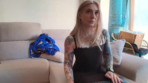 tattoobbgirl online show from March 23, 1:39 pm