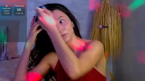 TayaKayan online show from December 5, 10:05 am