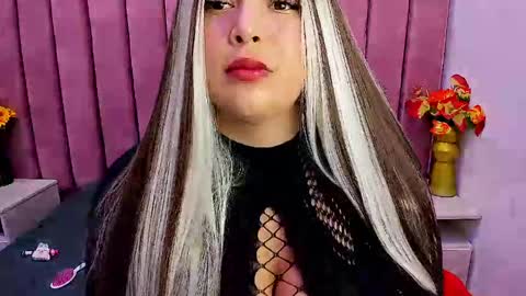 taylorbigass online show from April 19, 3:28 am