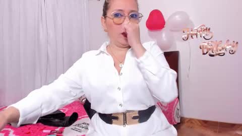 taylorhot72_ online show from September 22, 3:05 am