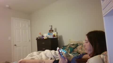 taylorslay online show from March 24, 12:05 am