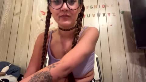 teasemecyn online show from October 13, 7:44 am