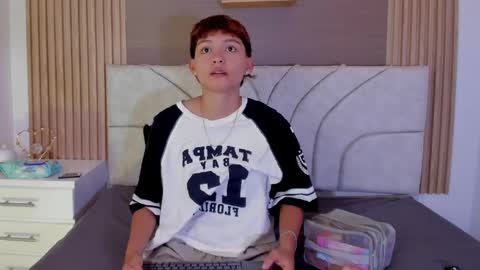 Estefani online show from April 4, 4:28 pm