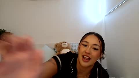 Snapshot of teleaevansss chatting on December 5, 12:41 am Telea Evans online show from December 5, 12:41 am