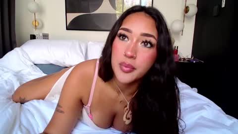 Snapshot of teleaevansss chatting on October 15, 2:36 am Telea Evans online show from October 15, 2:36 am