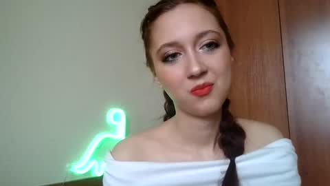 Snapshot of temptingvision chatting on March 5, 8:10 am temptingvision online show from March 5, 8:10 am