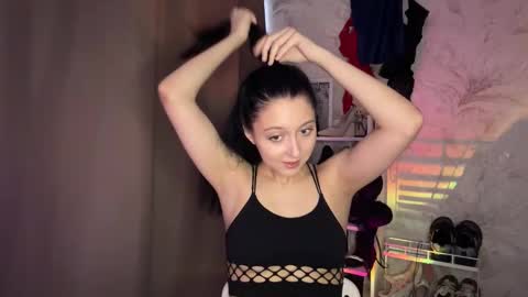 temptingvision online show from March 17, 9:57 am