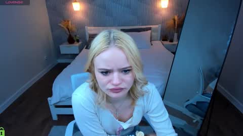 Tessa online show from March 19, 9:57 am