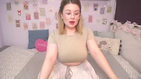 Snapshot of tesspleasure chatting on January 27, 9:55 am TESSA online show from January 27, 9:55 am