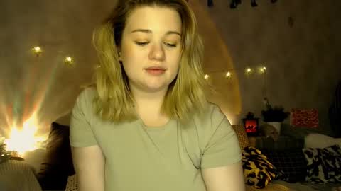 Snapshot of tesspleasure chatting on March 10, 4:46 pm TESSA online show from March 10, 4:46 pm