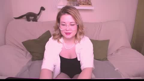 Snapshot of tesspleasure chatting on December 26, 3:49 am TESSA online show from December 26, 3:49 am