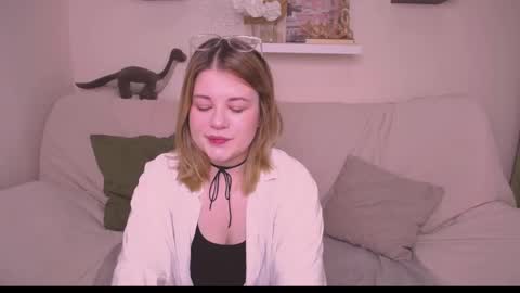 Snapshot of tesspleasure chatting on December 29, 3:11 am TESSA online show from December 29, 3:11 am