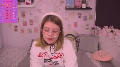 Snapshot of tesspleasure chatting on January 3, 3:05 am TESSA online show from January 3, 3:05 am