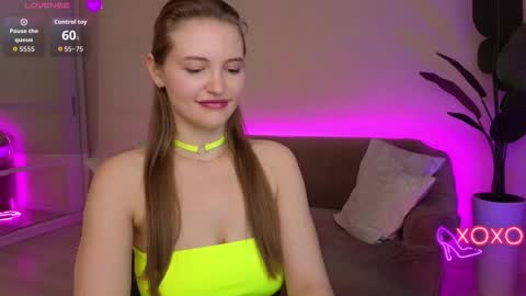 TessaHart online show from November 14, 4:07 pm