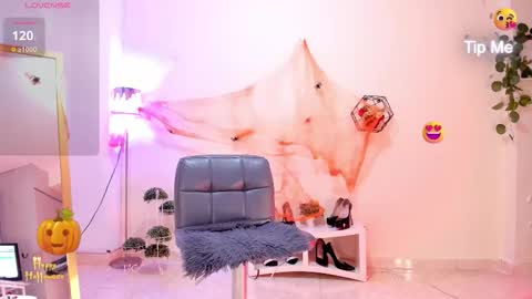 Thais online show from November 1, 1:15 pm