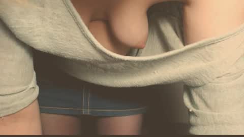 Snapshot of the_basic_instinctt chatting on October 19, 12:34 am Eva online show from October 19, 12:34 am