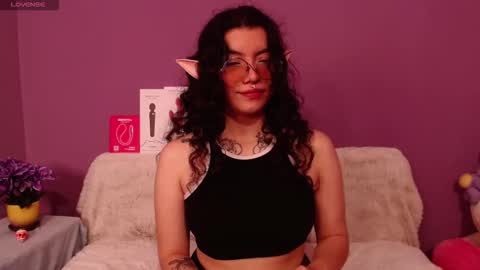 lilith  online show from March 18, 7:02 am