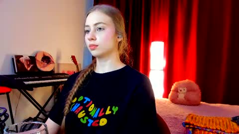 Ally    STREAMING ON TWITCH NOW Check my Twitter for updates online show from June 29, 4:19 am