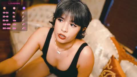 Snapshot of thecamwoman chatting on October 20, 10:35 pm Joan online show from October 20, 10:35 pm