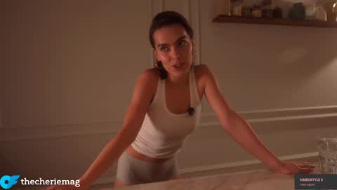 Cherie   online show from December 21, 7:40 pm