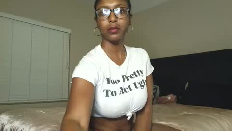 thelovelycandi online show from June 9, 4:23 am