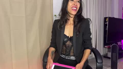 The Wild Miu online show from January 31, 10:42 pm