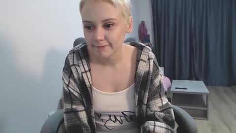 theysaidimcute online show from February 25, 9:35 pm