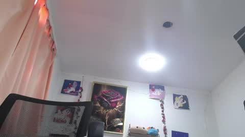 thiana_horny online show from June 17, 2:07 pm