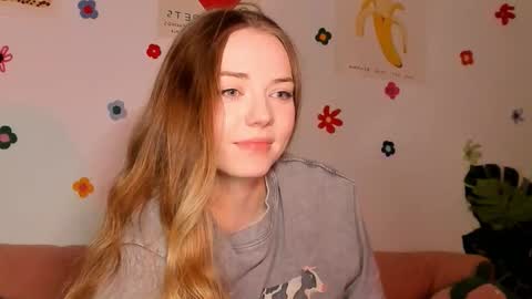 Snapshot of thisisamelia chatting on October 24, 6:15 pm Amelia  shows on mondays fridays and sundays  if anything changes im giving updates on my fansly  online show from October 24, 6:15 pm