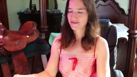 ThornburyRose online show from February 15, 8:08 pm