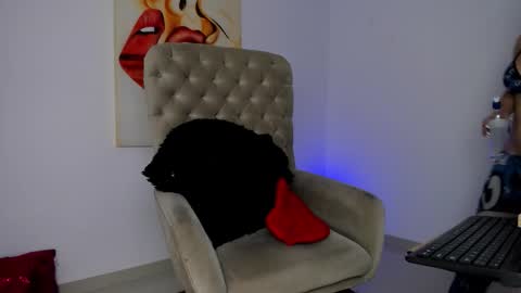 carolina online show from December 14, 12:05 am