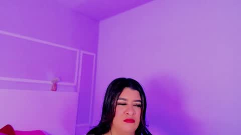 tiannagloww online show from February 1, 7:12 pm