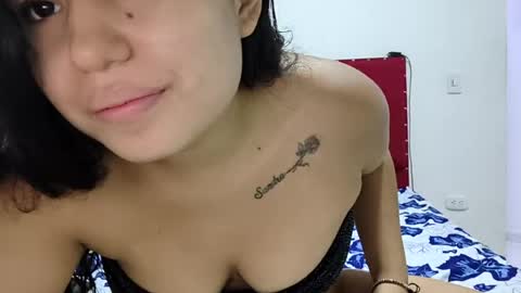 tifany_peres online show from July 3, 3:23 am