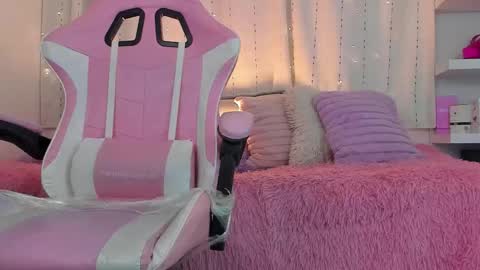 Tiffany online show from November 13, 2:32 am