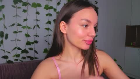 Tiffany online show from April 3, 12:47 pm