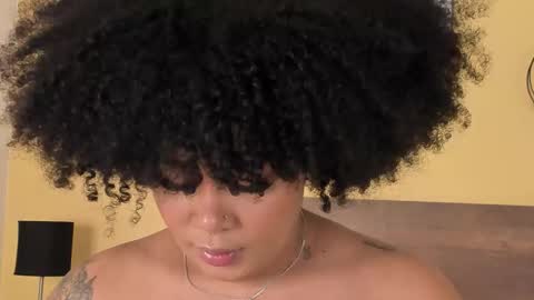 tiffanyebonny online show from March 25, 11:18 pm