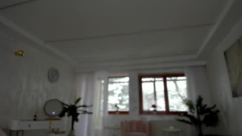 Tiffany Houston online show from February 17, 6:42 am