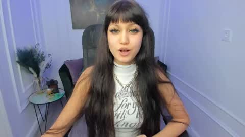 tiffanyyoun online show from April 20, 12:19 pm