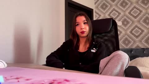 Tiffany online show from January 6, 10:19 am