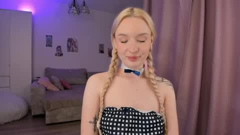 Tiffany online show from April 19, 3:28 am