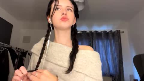 tildamcwhirt online show from January 16, 1:18 pm