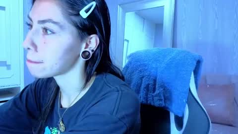 timkerhell_18_a online show from May 1, 2:15 am