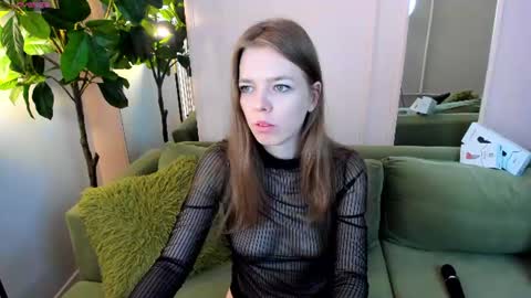 tina_tayllor__ online show from June 23, 8:34 am